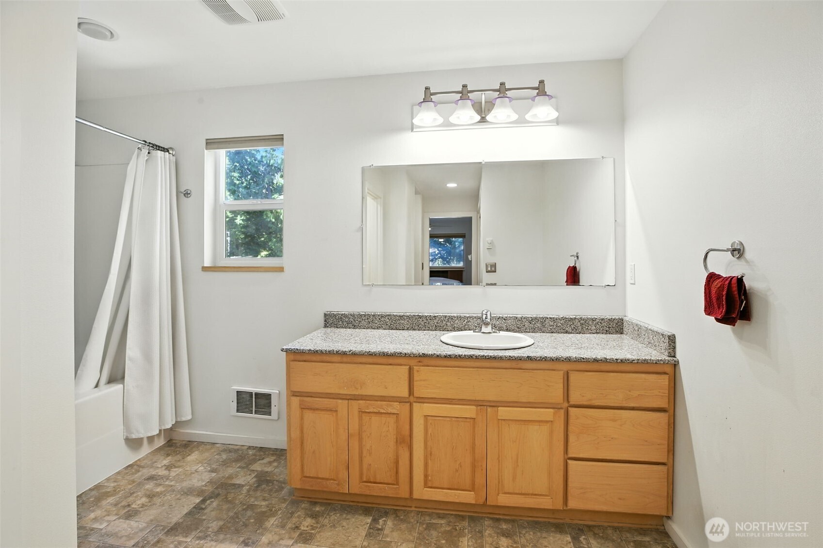 18872 Augusta Avenue NE