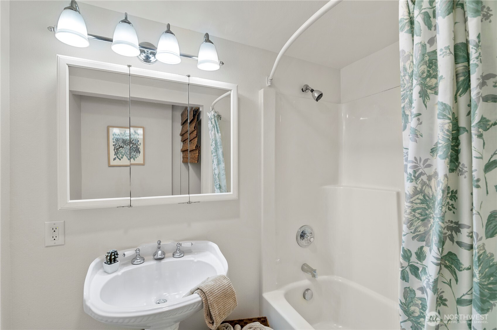 2727 Middle Shore Road