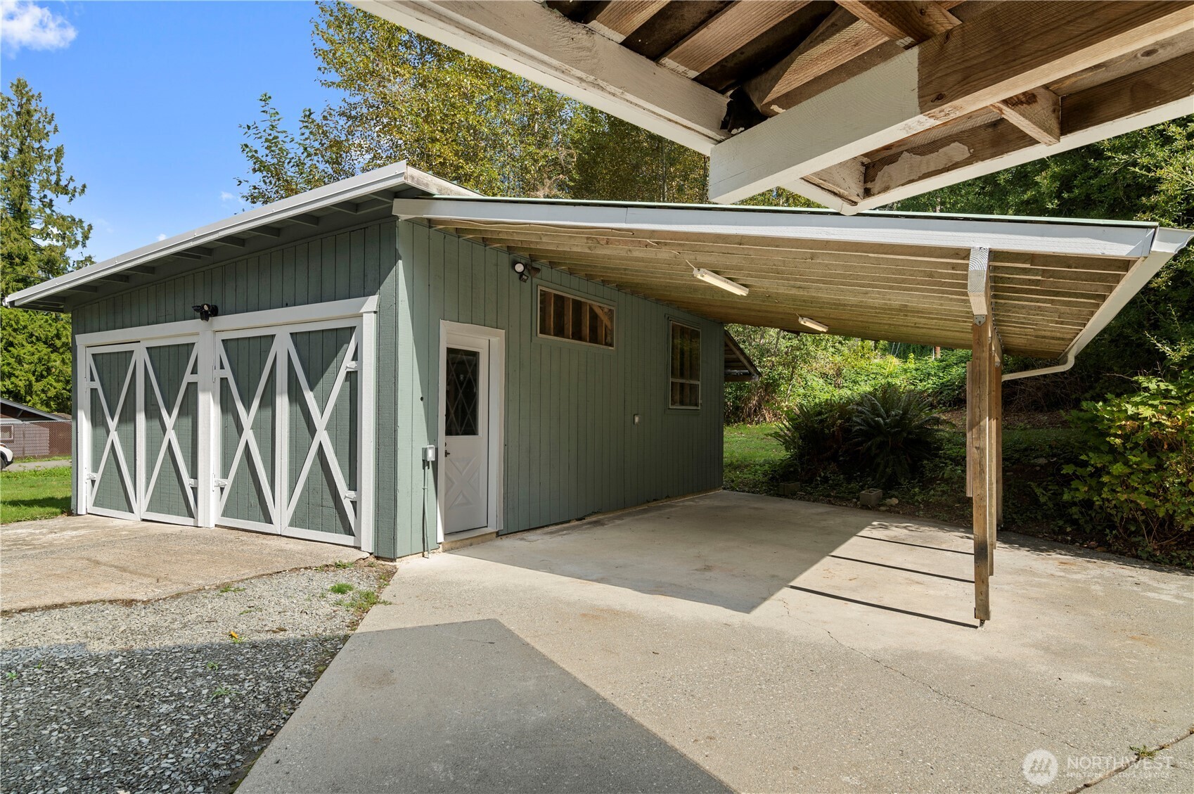 2727 Middle Shore Road