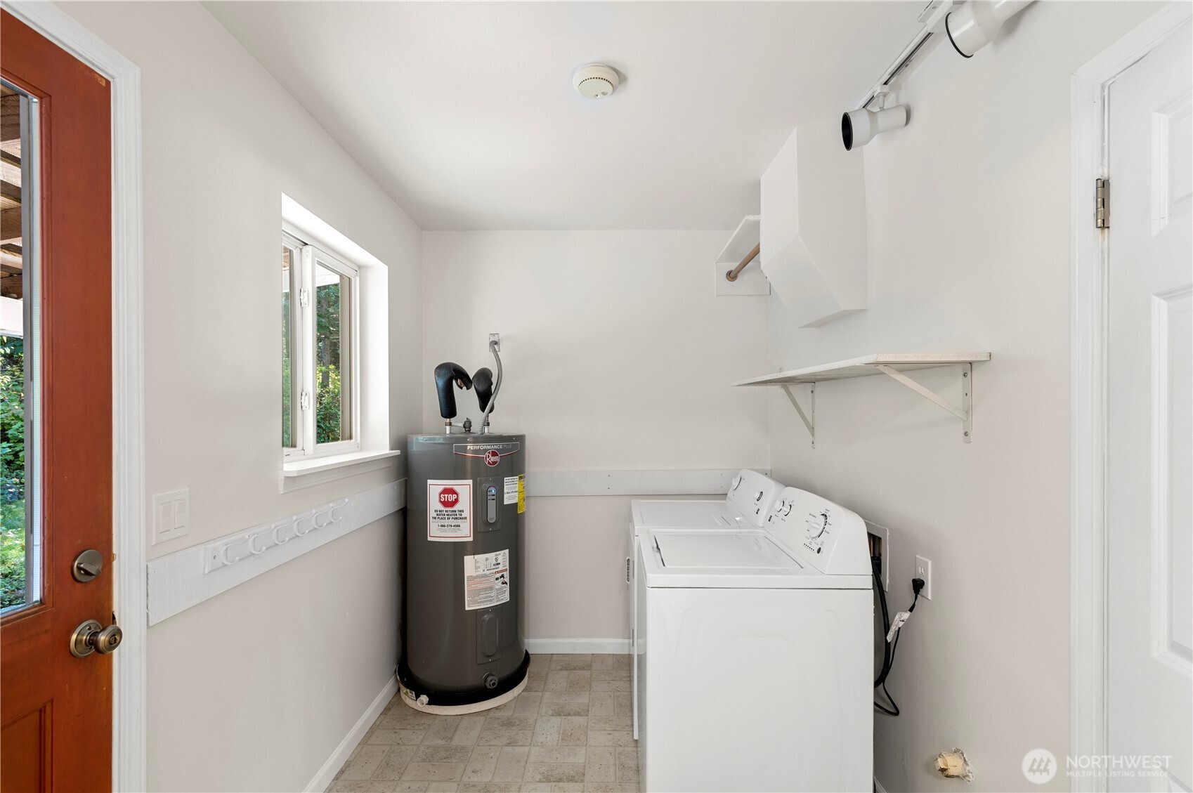 2727 Middle Shore Road