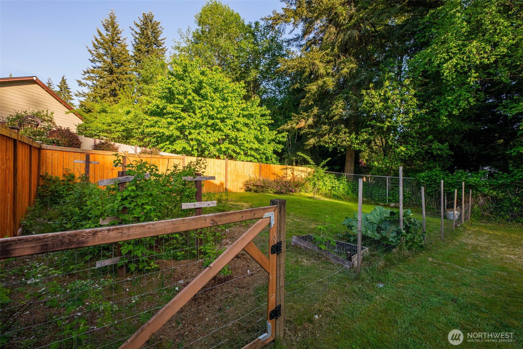 25718 44th Avenue NE