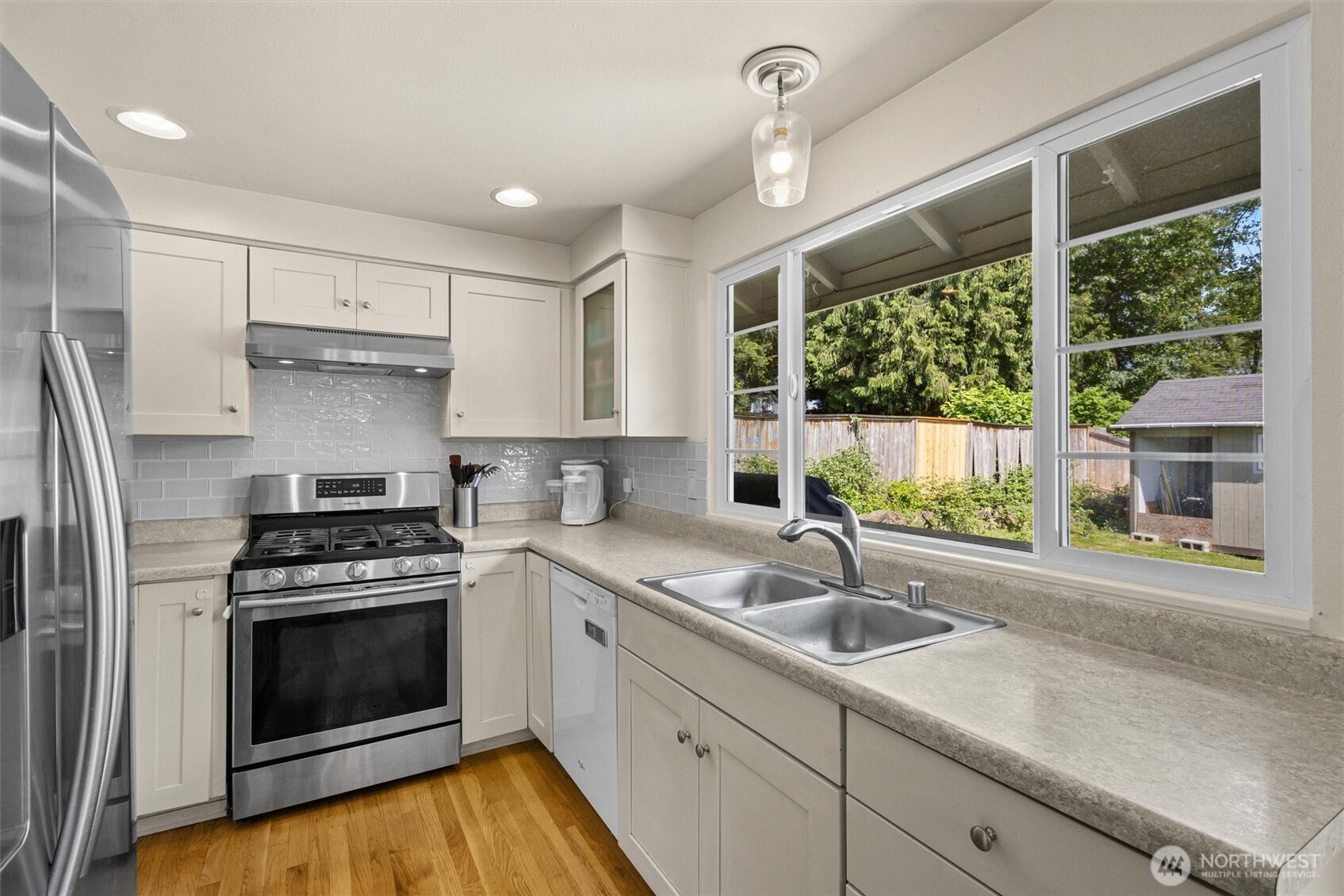 11901 29th Street NE