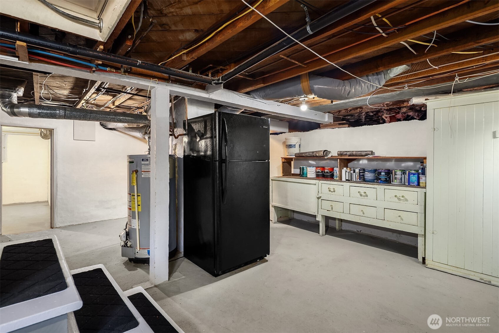 1301 E Victor Street