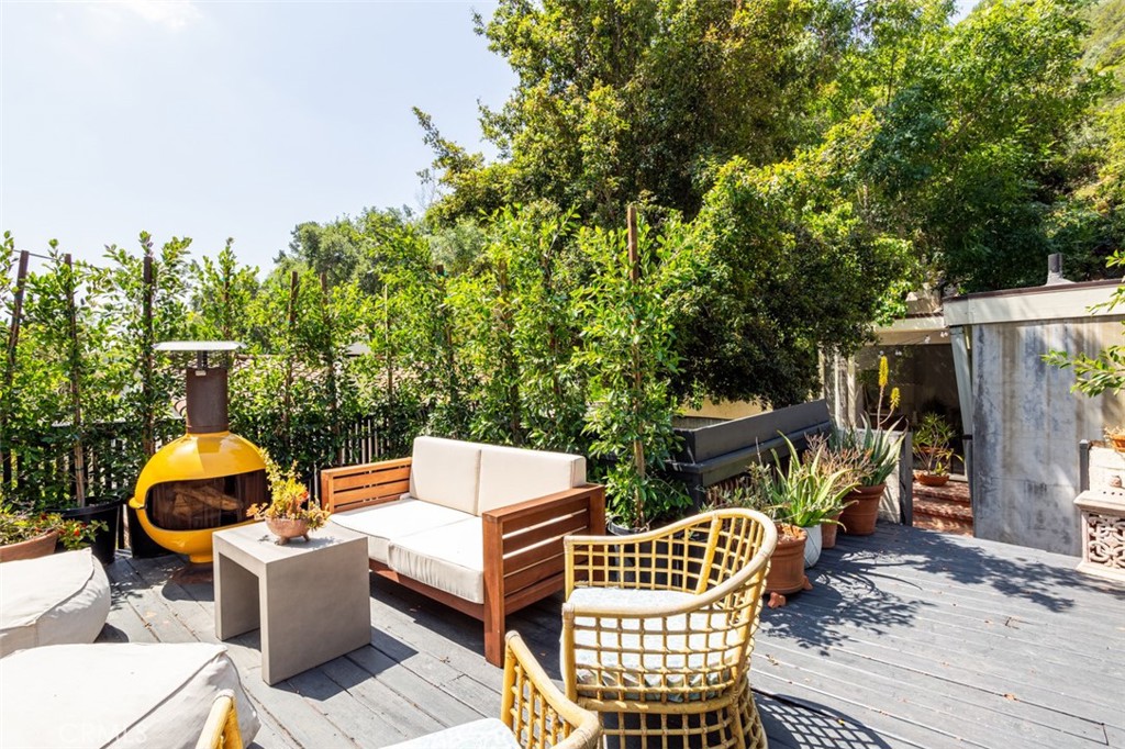 905 N Beverly Glen Boulevard