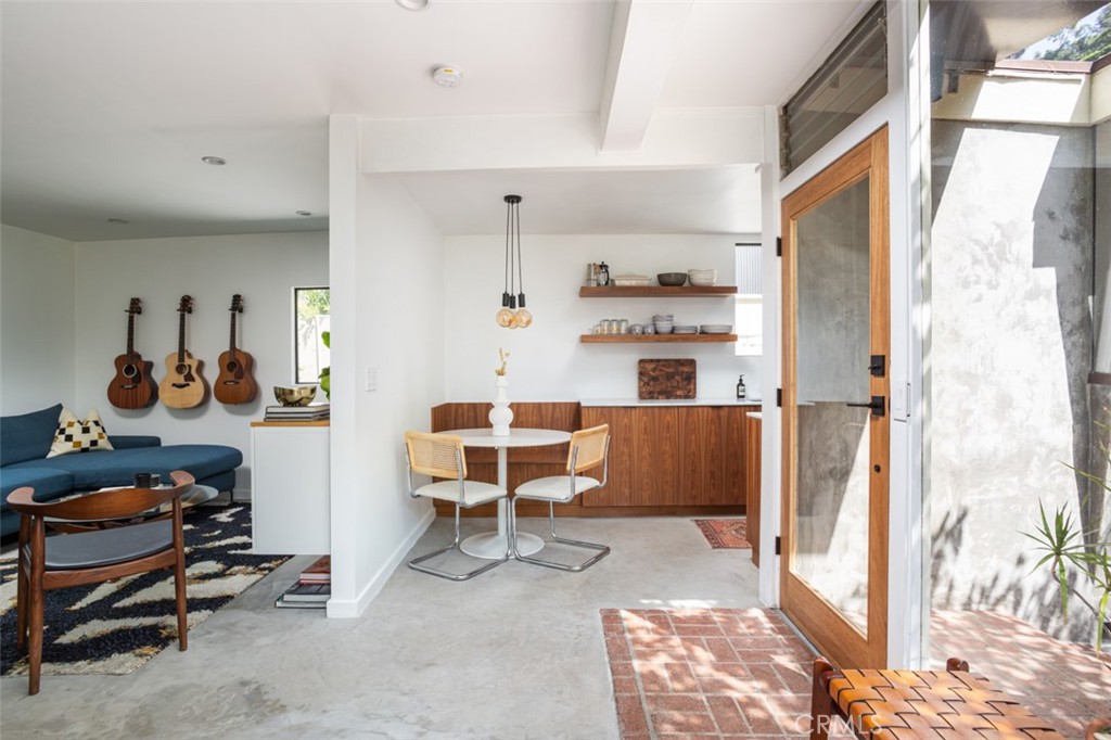 905 N Beverly Glen Boulevard