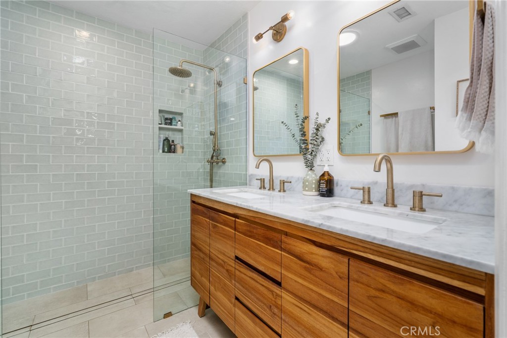417 Gloucester Drive