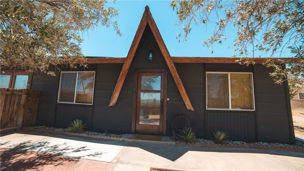 4762 Avenida Del Sol