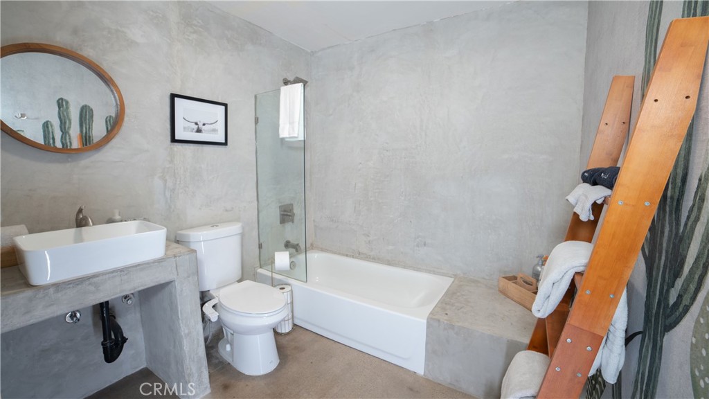 4762 Avenida Del Sol