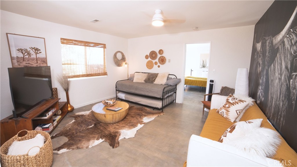 4762 Avenida Del Sol