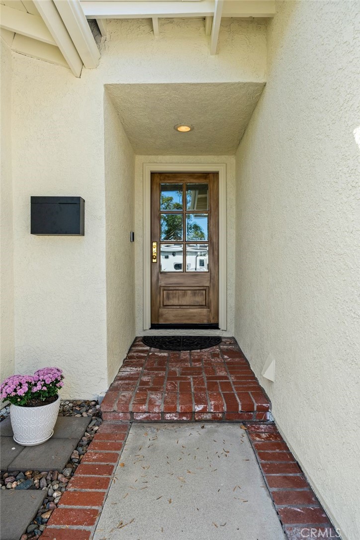 1387 Garlingford Street