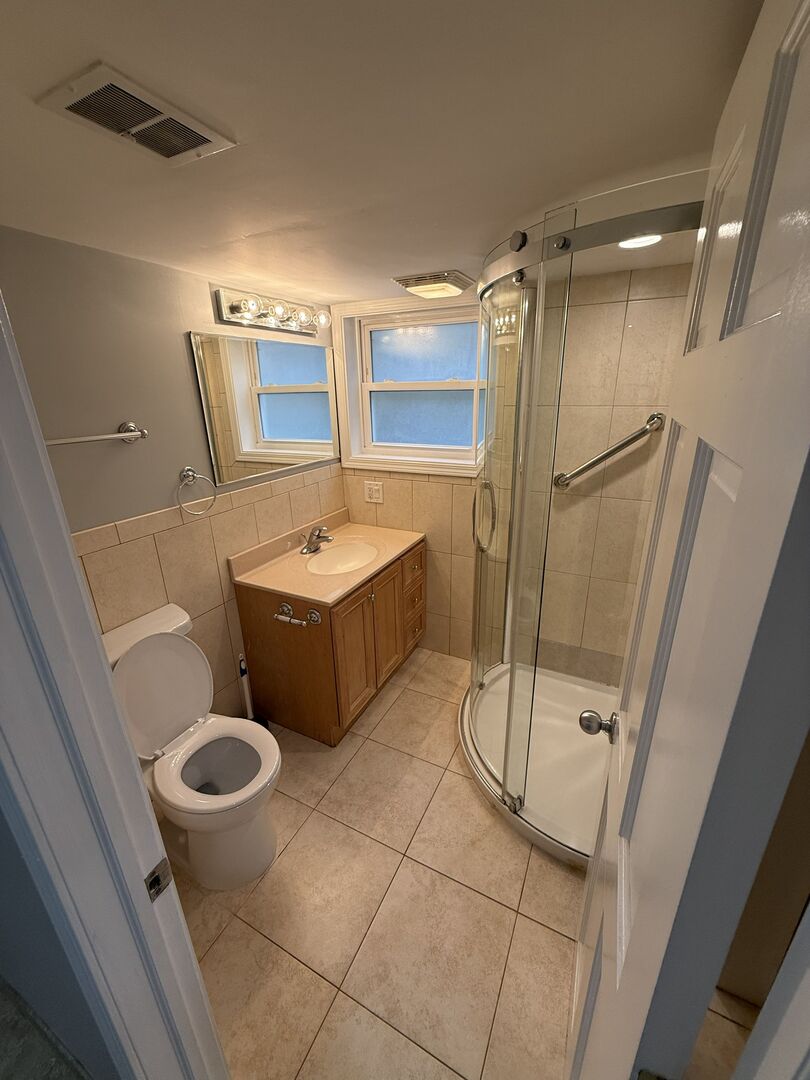9109 Parkside Avenue Unit: 1