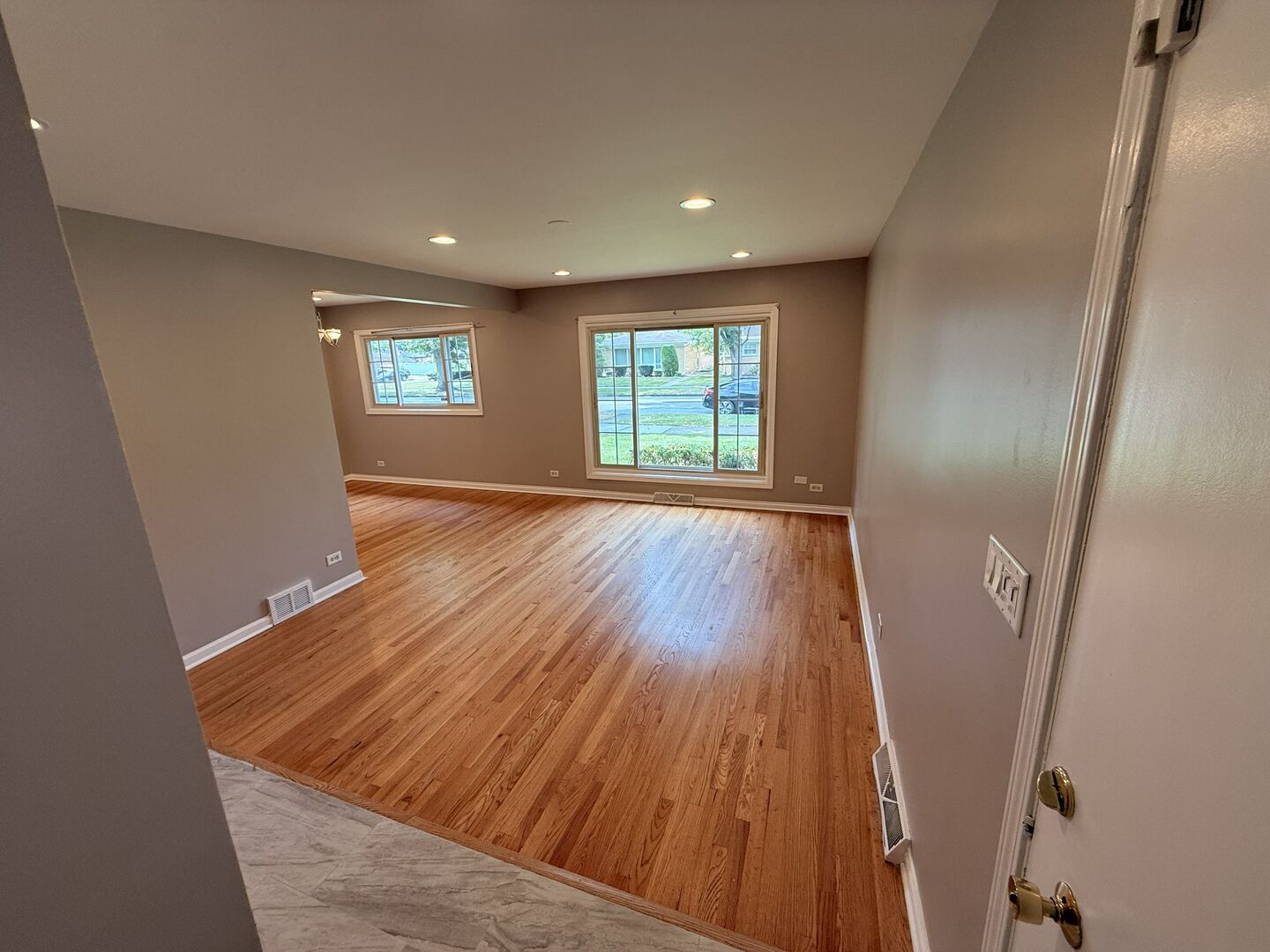 9109 Parkside Avenue Unit: 1