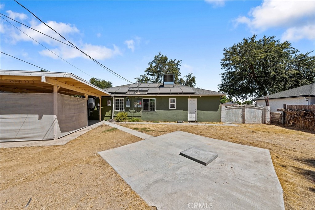 3278 N Golden Avenue