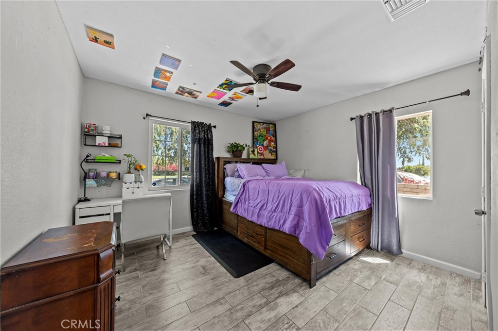 3278 N Golden Avenue