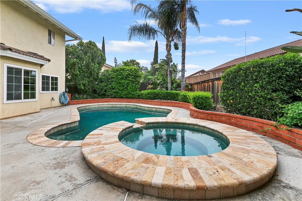 10859 Noblewood Road