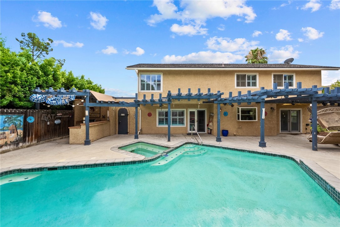 2249 Trafalgar Avenue