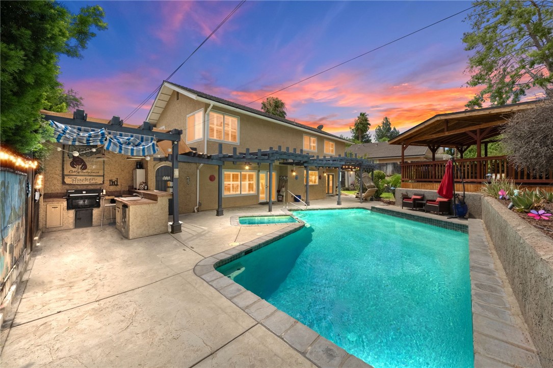 2249 Trafalgar Avenue