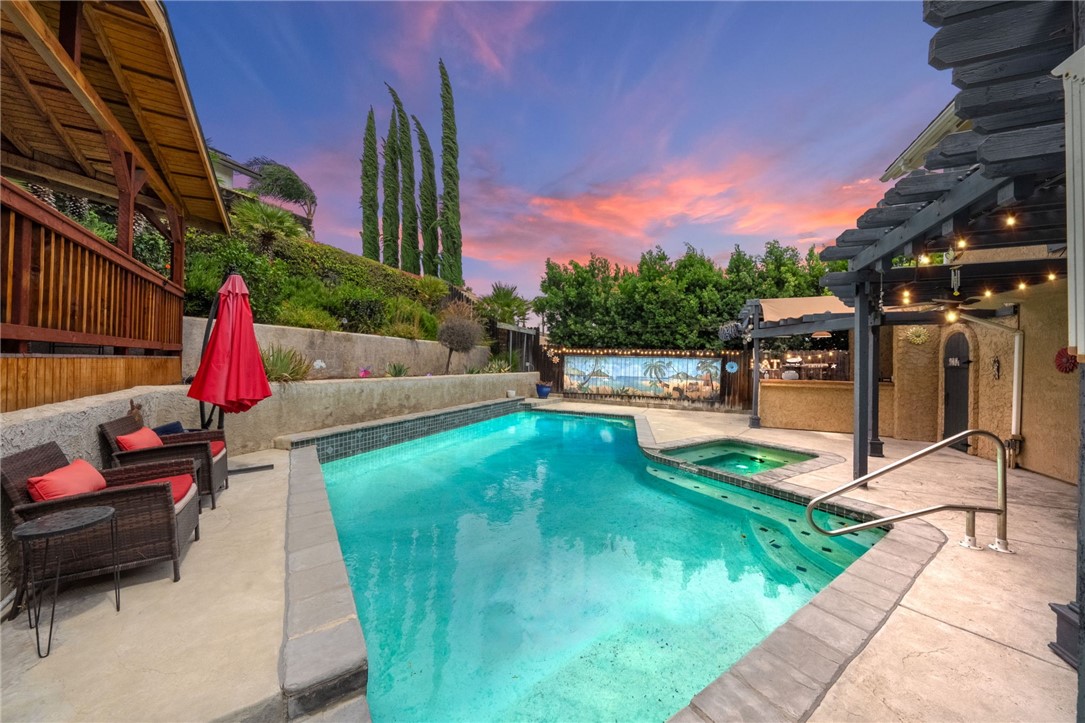 2249 Trafalgar Avenue