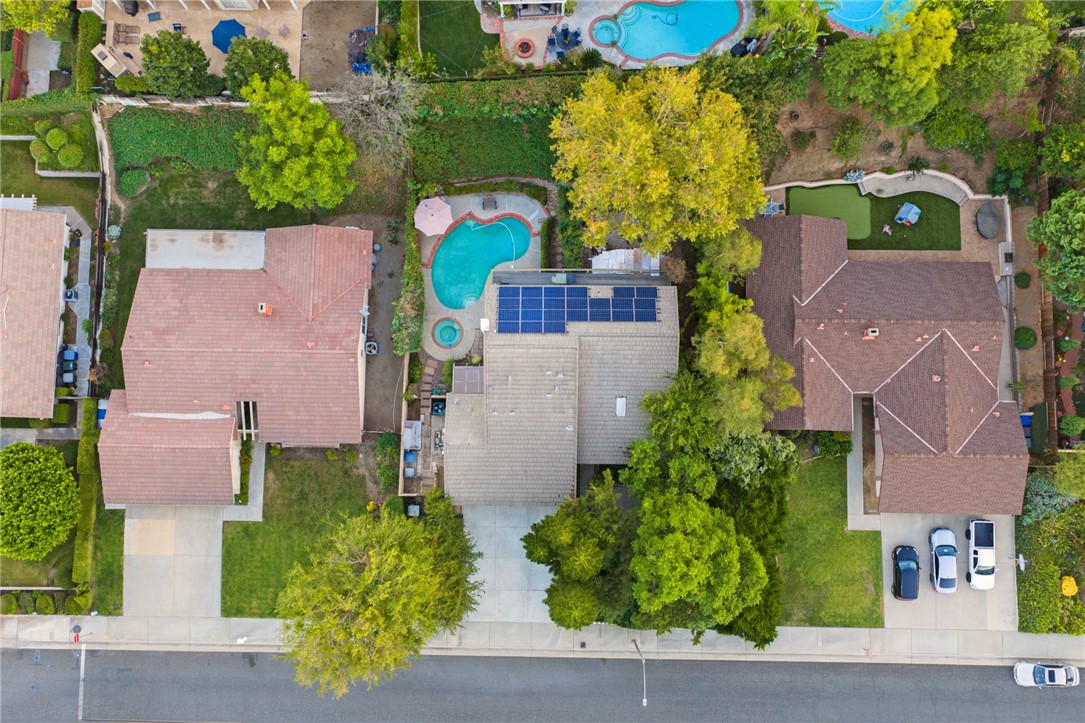 2210 Trafalgar Avenue