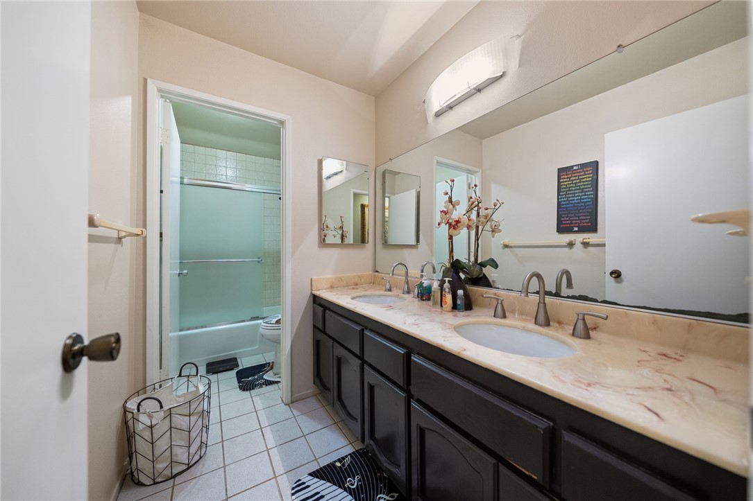 2210 Trafalgar Avenue