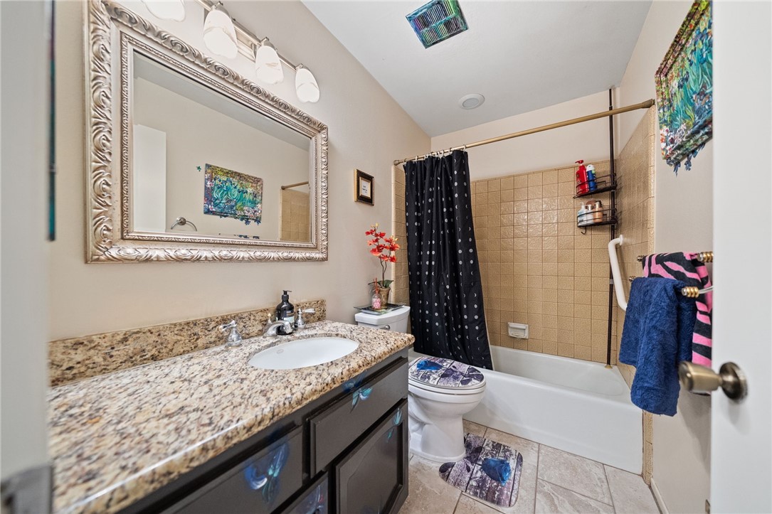 2210 Trafalgar Avenue