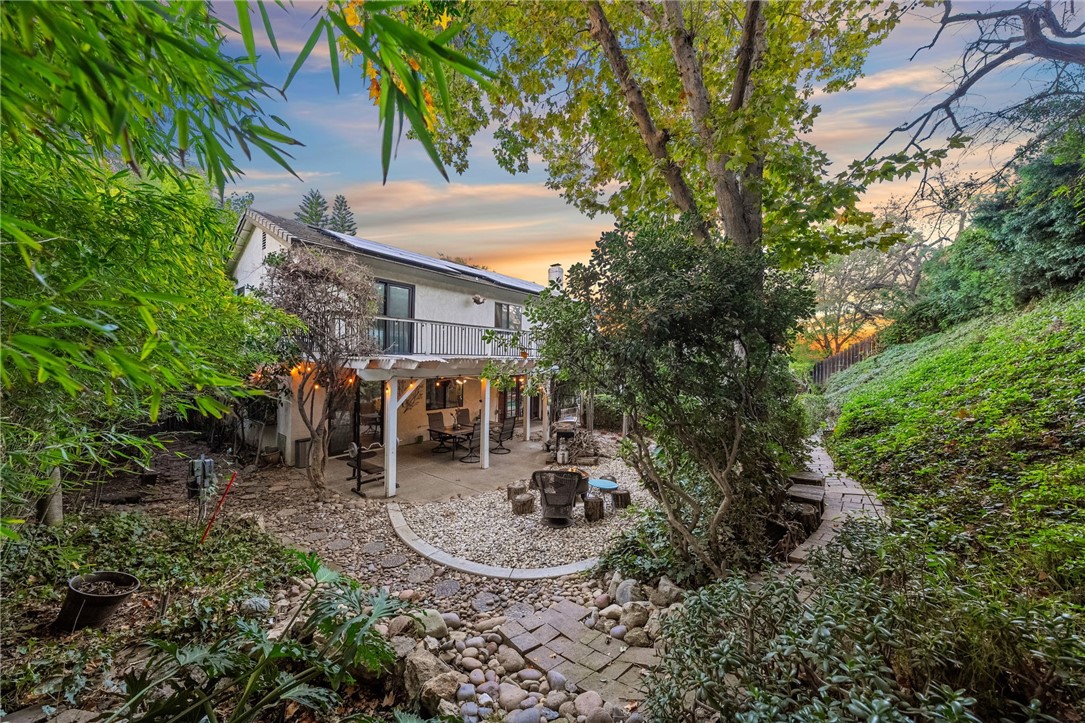 2210 Trafalgar Avenue