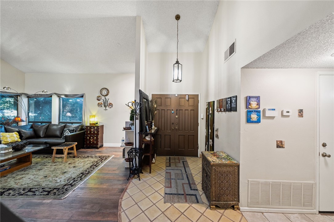 2210 Trafalgar Avenue