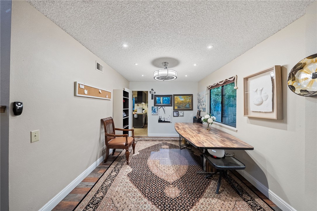 2210 Trafalgar Avenue