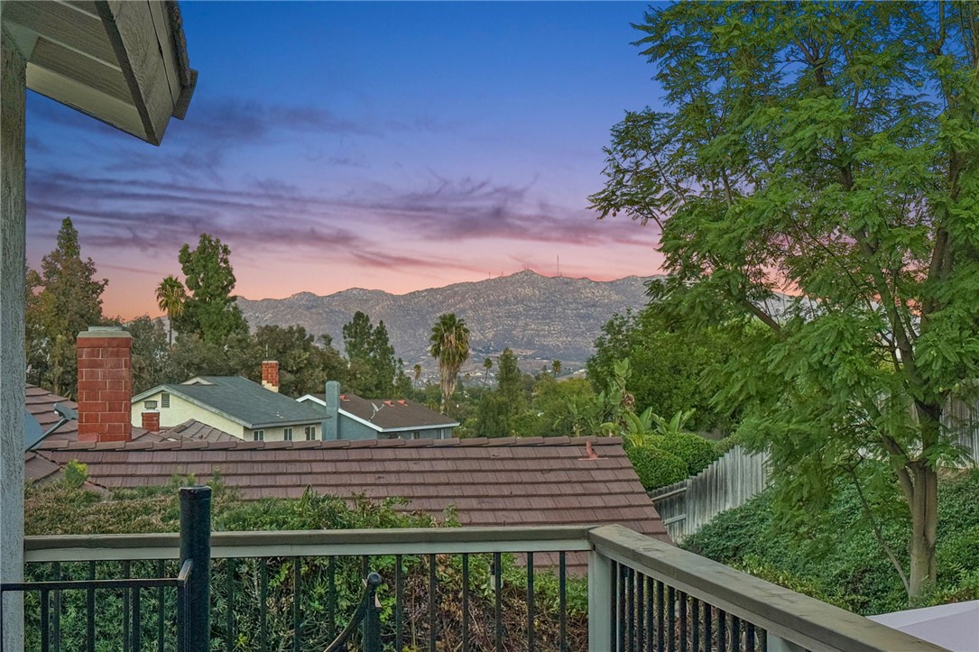 2210 Trafalgar Avenue