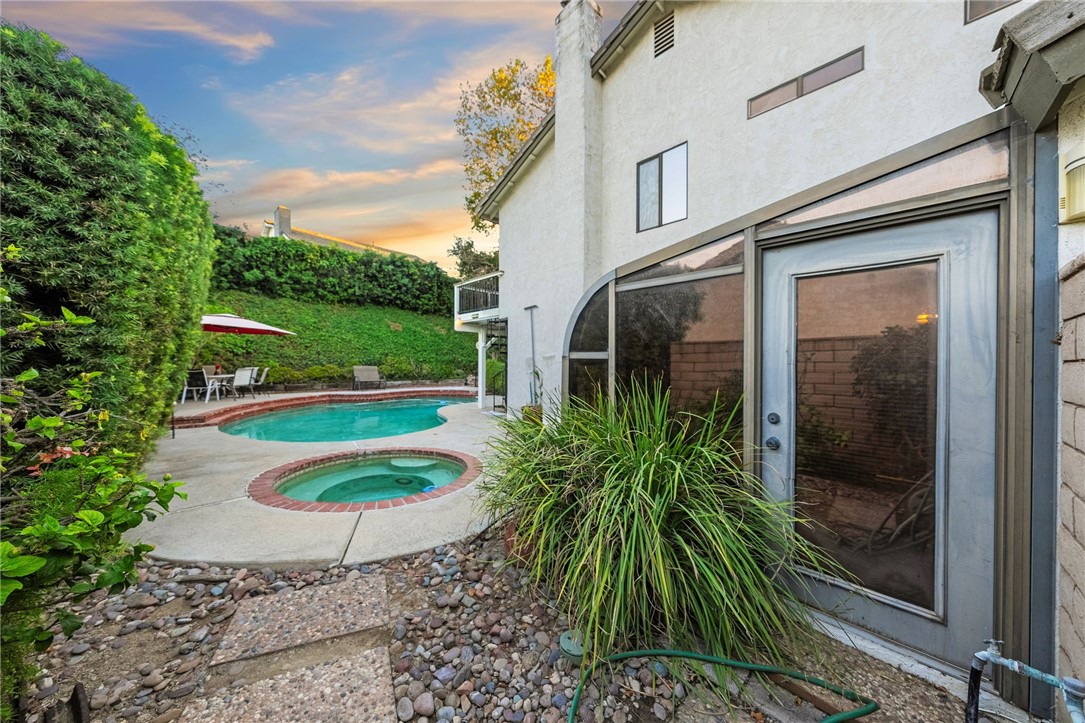 2210 Trafalgar Avenue