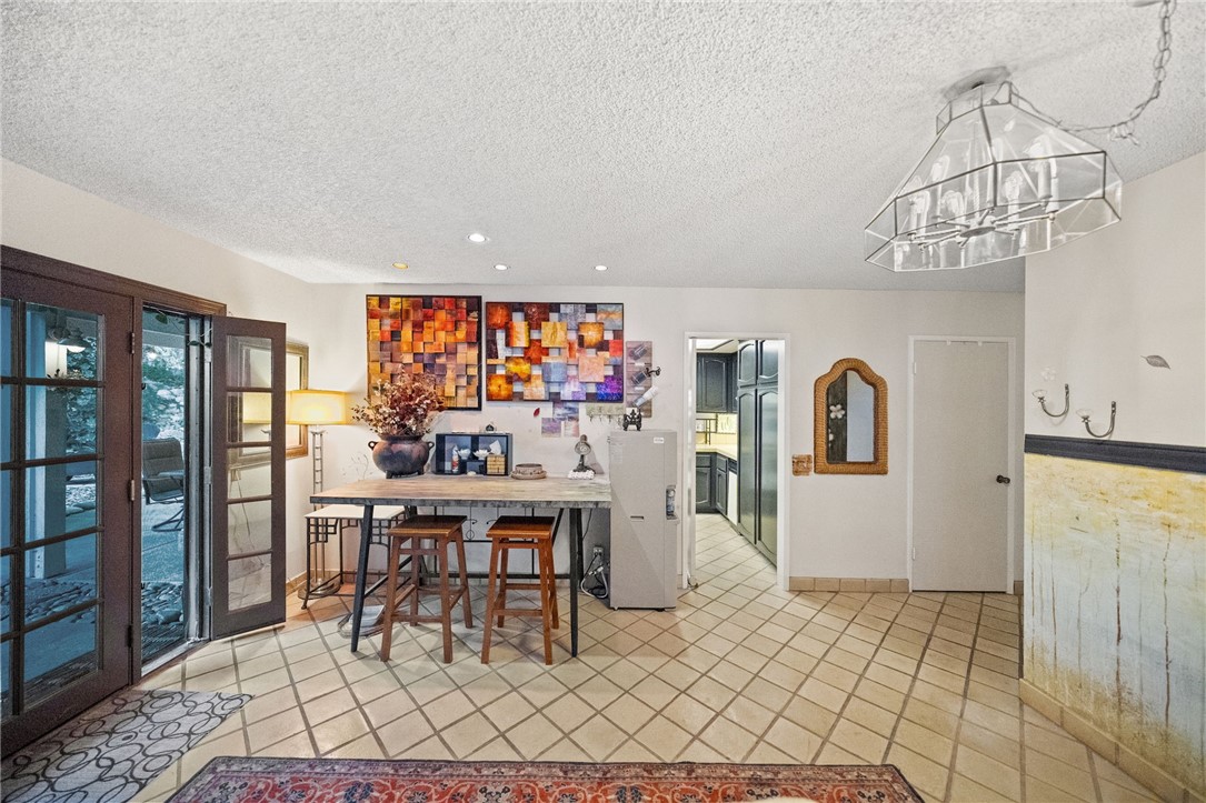 2210 Trafalgar Avenue