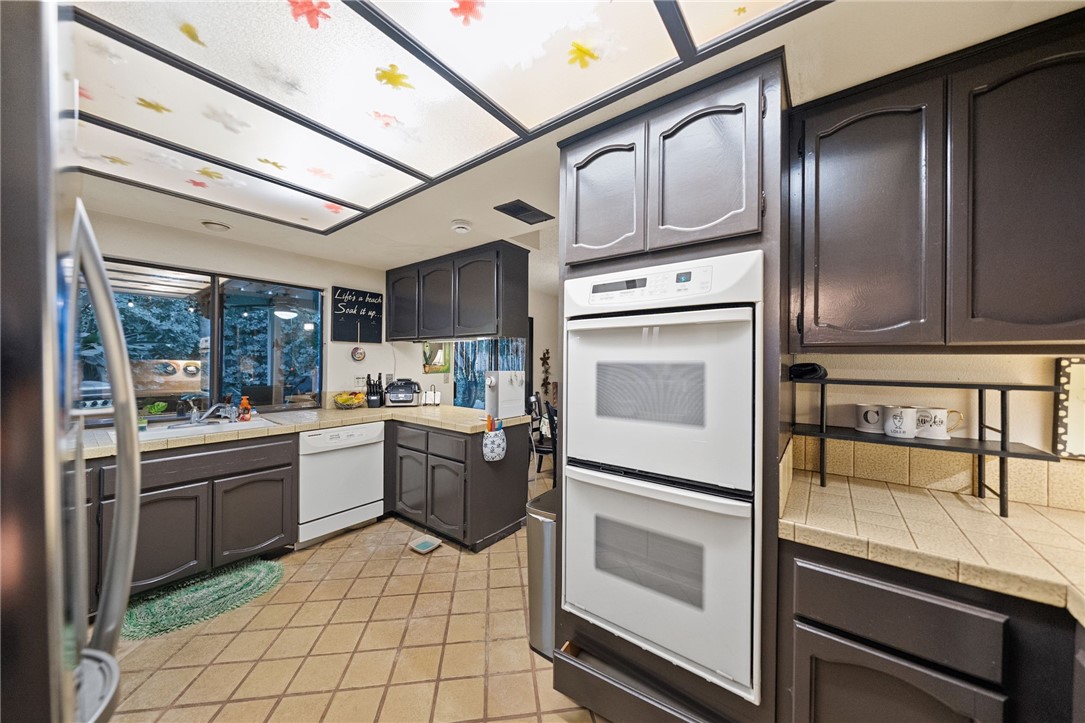 2210 Trafalgar Avenue