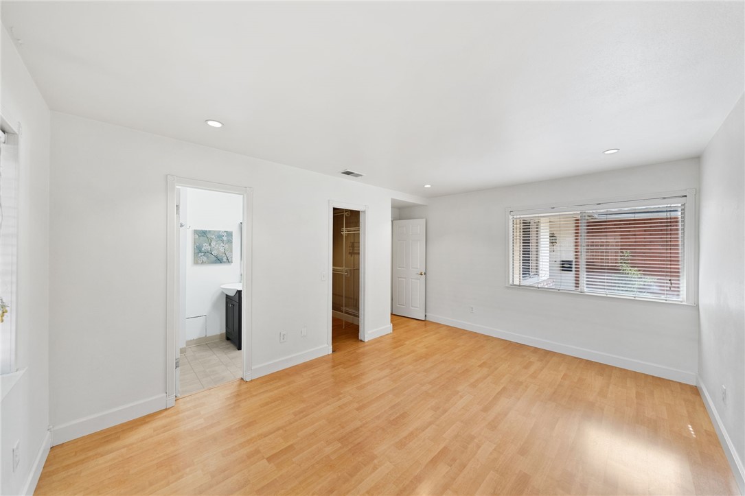 6090 Meadowbrook Lane