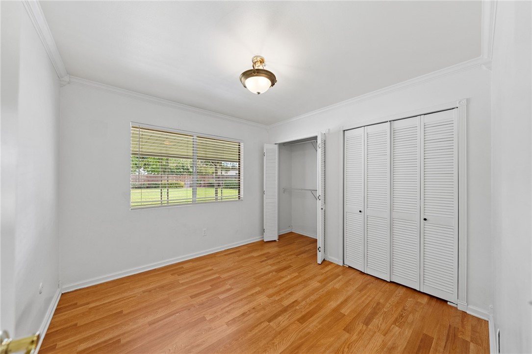 6090 Meadowbrook Lane