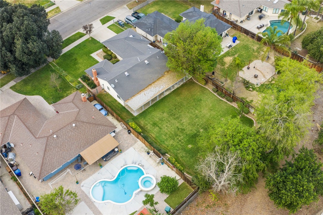 6090 Meadowbrook Lane