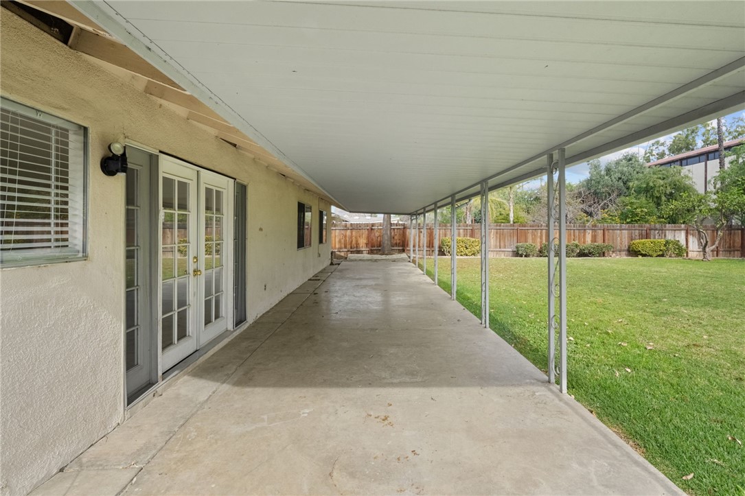 6090 Meadowbrook Lane