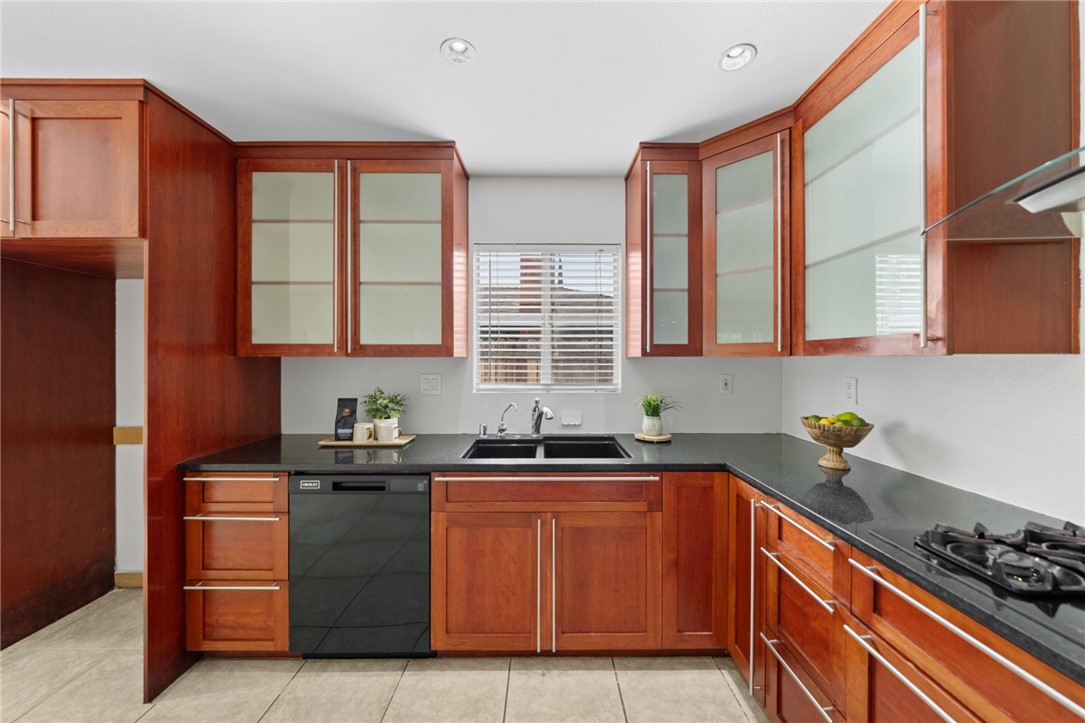 6090 Meadowbrook Lane