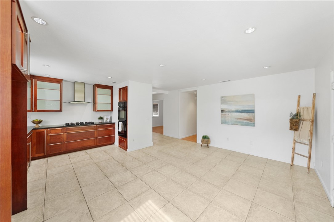 6090 Meadowbrook Lane