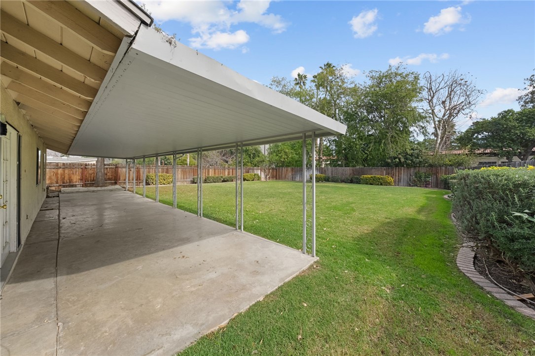 6090 Meadowbrook Lane