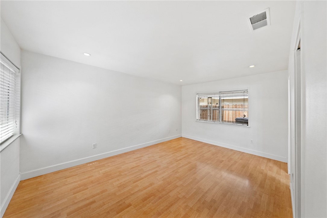 6090 Meadowbrook Lane