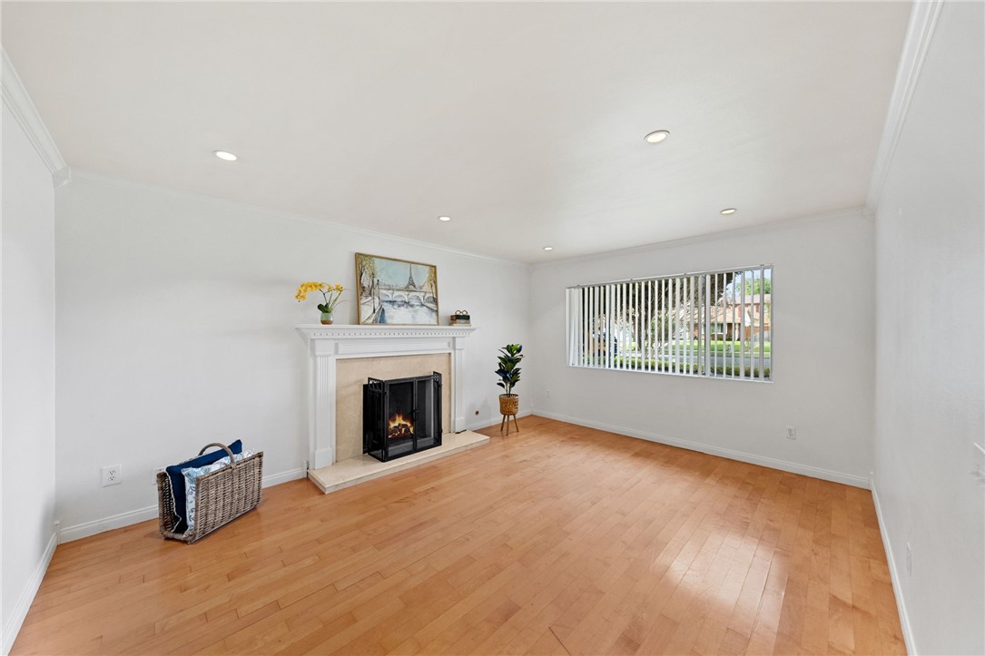 6090 Meadowbrook Lane