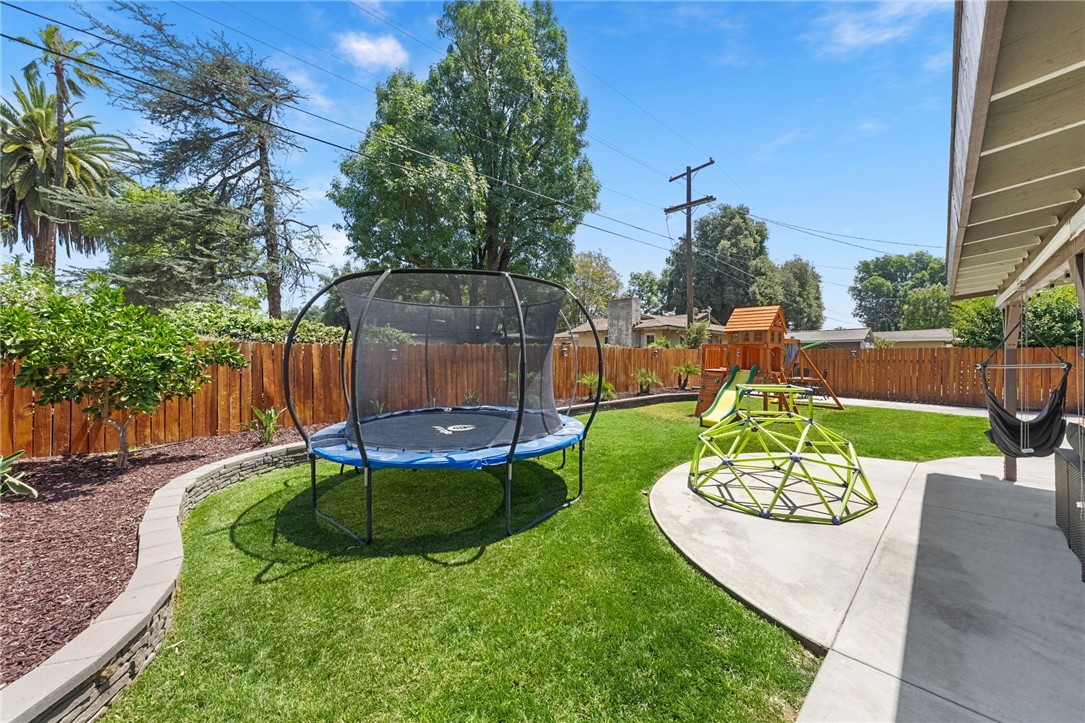 4869 Serrano Place
