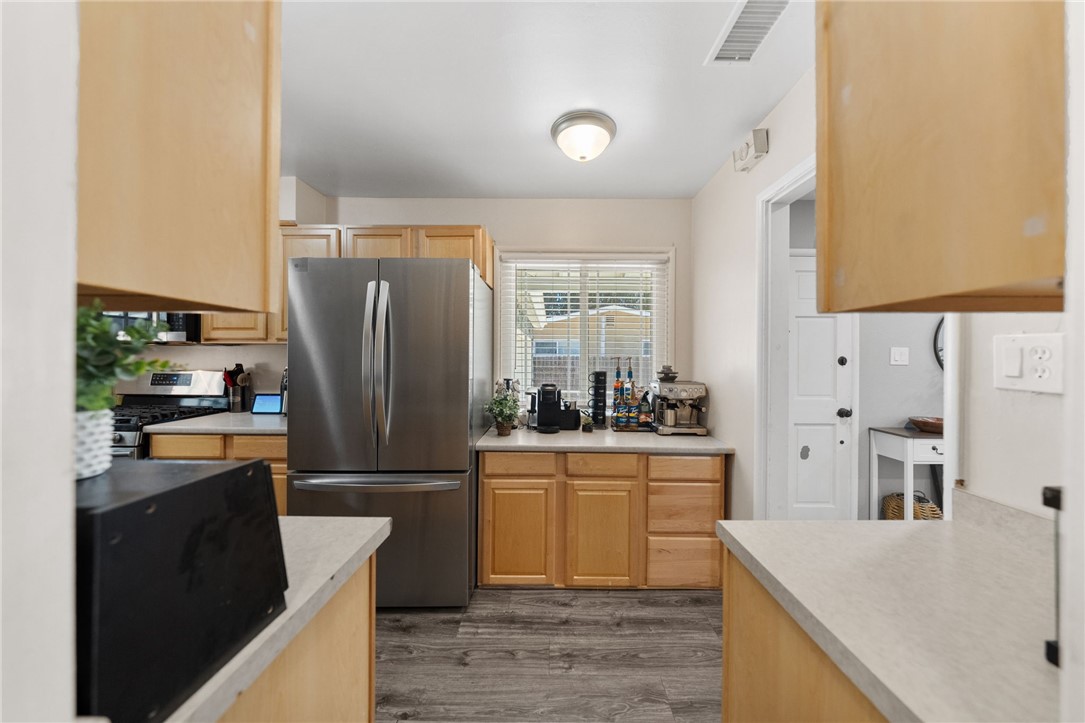 4869 Serrano Place