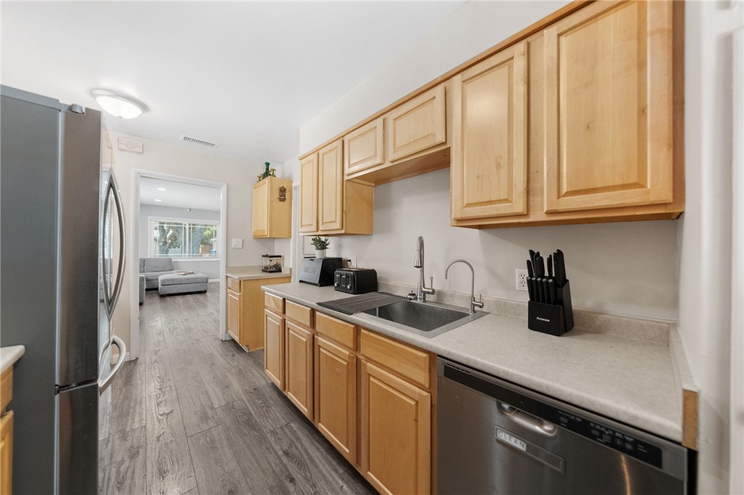 4869 Serrano Place