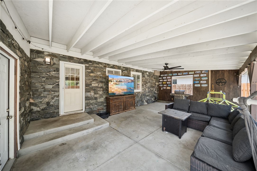 4869 Serrano Place
