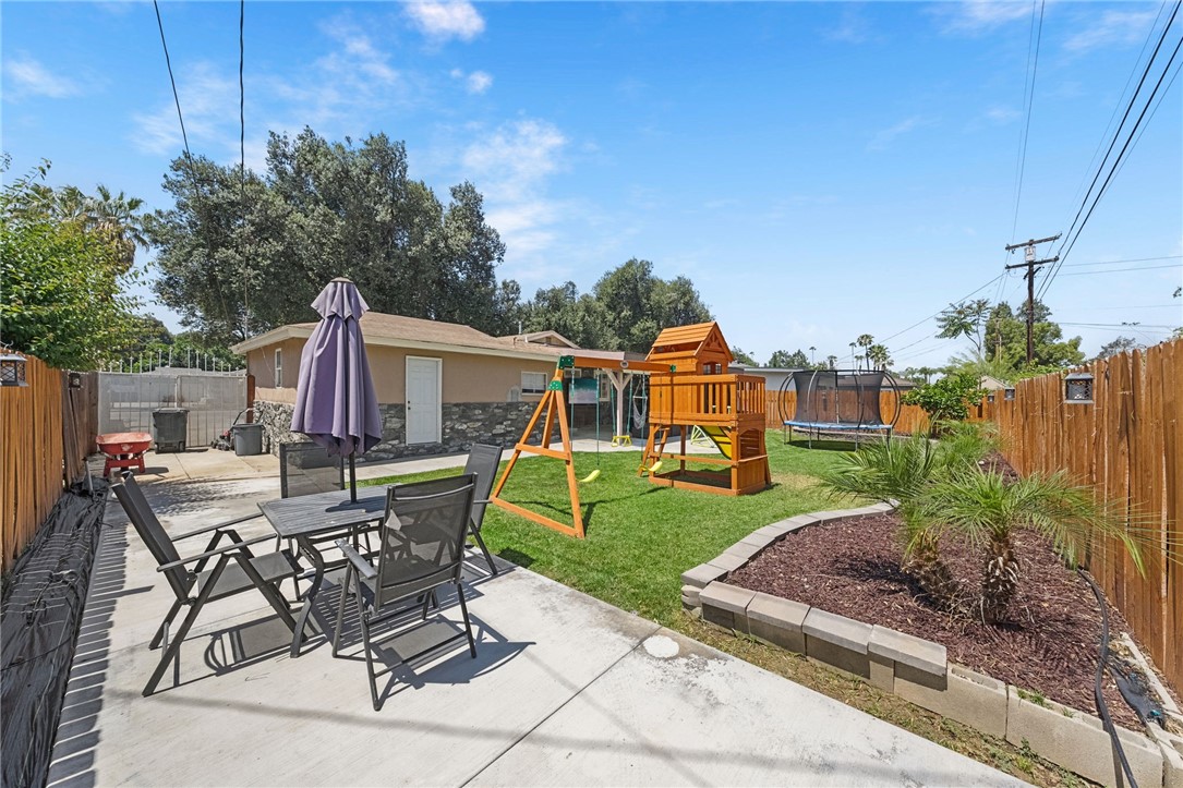 4869 Serrano Place