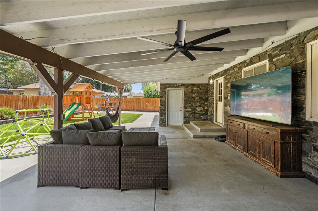 4869 Serrano Place