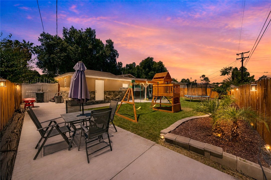 4869 Serrano Place