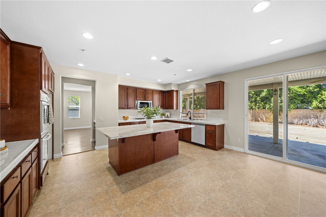 9511 Capitan Court