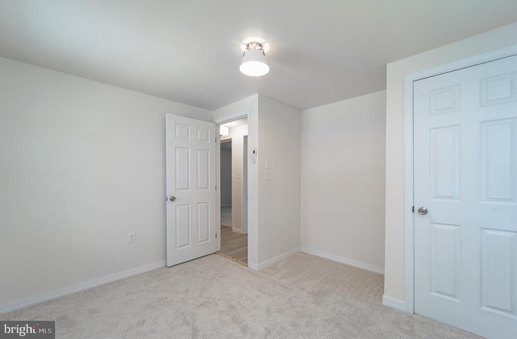 23000 Hog Creek Rd